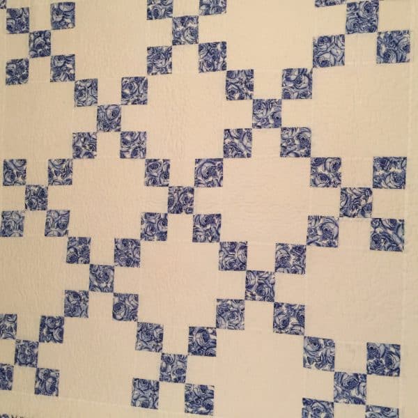Delft Blue Chaining Nine Patch Quilt and Pattern susies-scraps.com Delft Blue Chaining Nine Patch Quilt and Pattern susies-scraps.com
