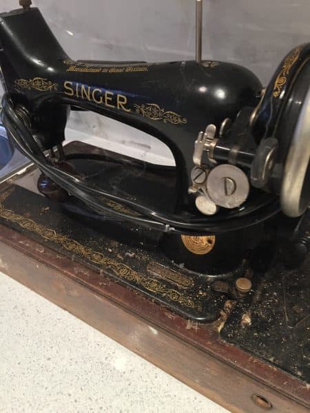 Singer 99K susies-scraps.com