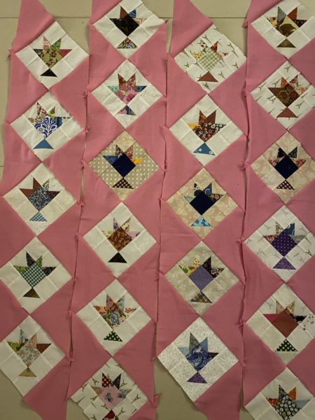 Pink Strippy Baskets Quilt Antique Inspired
susies-scraps.com