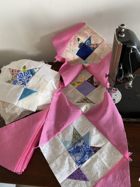 Pink Strippy Baskets Quilt Antique Inspired
susies-scraps.com