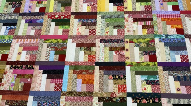 Weekend Scrappy Half Log Cabin Quilt - Vintage Inspired susies-scraps.com