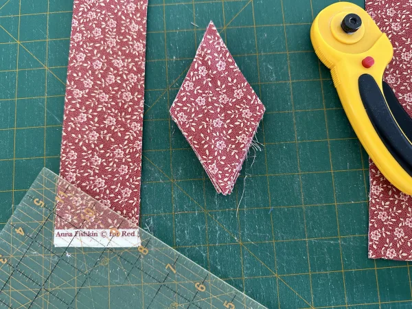 Hexagon Stars Quilt Antique Inspired - Part 4 Diamond Circles susies-scraps.com