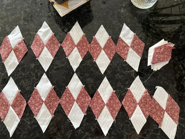 Hexagon Stars Quilt Antique Inspired - Part 4 Diamond Circles susies-scraps.com