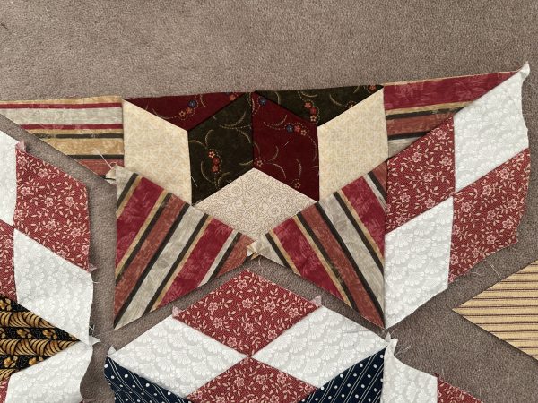 Hexagon Stars Diamond Circles Quilt - Part 5 Making the Rows susies-scraps.com